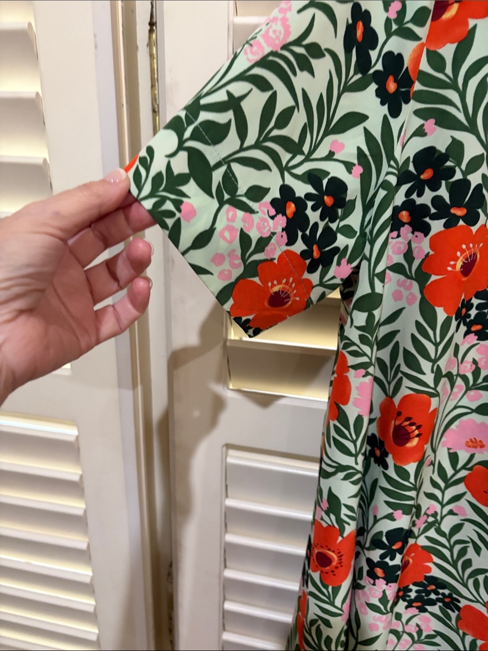 THML Green Floral Button-Up Dress with Red & Pink Blooms.Size small - Picture 4 of 4